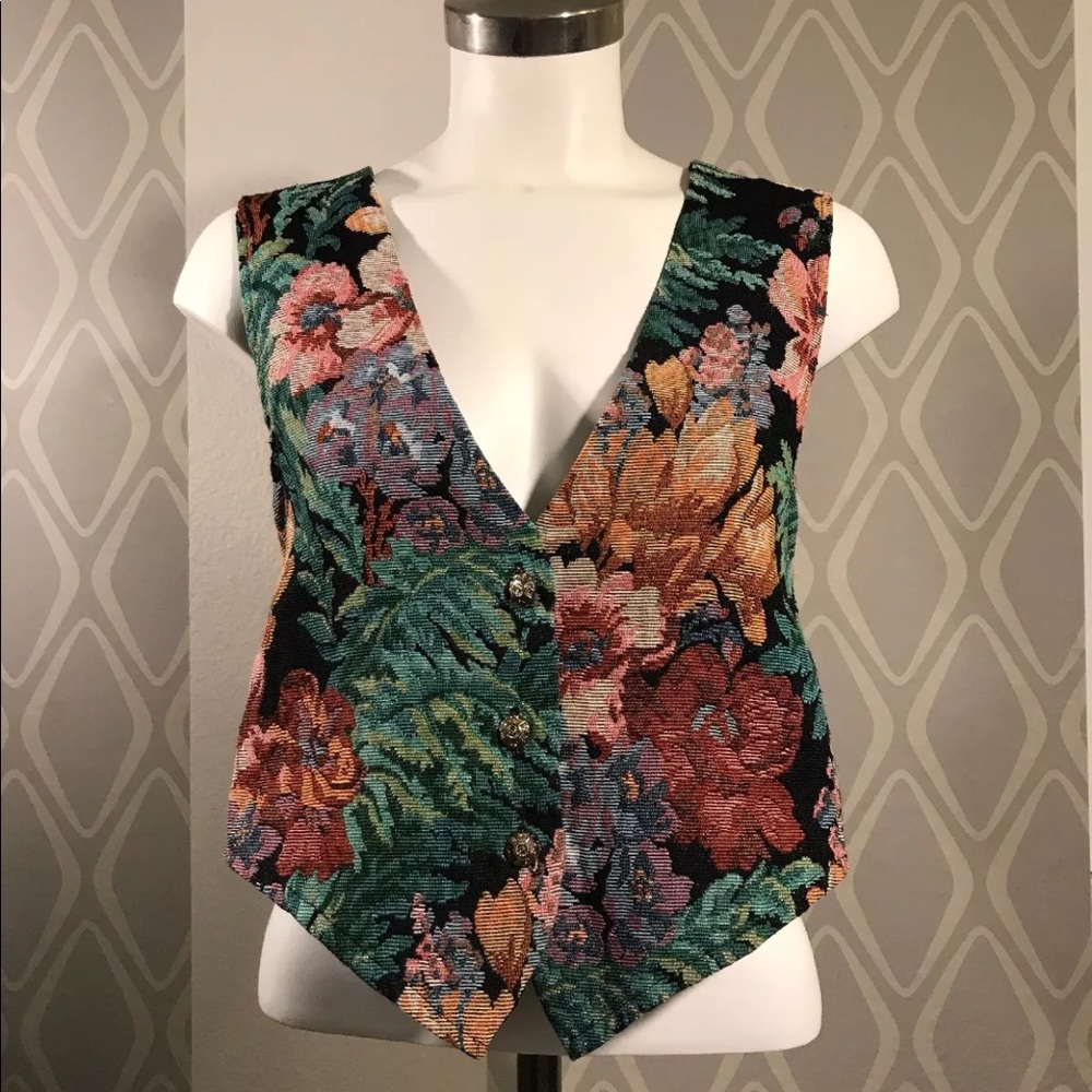 VTG WOMEN'S TAPESTRY VEST BY BACKGROUND BLUES